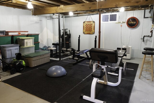 1426 Washington St, Munising, MI 49862 - view of exercise room