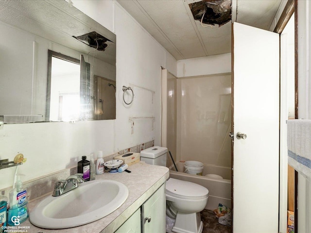 7150 Denissen St, Lexington, MI 48450 - bathroom with vanity, toilet, and shower / bathtub combination