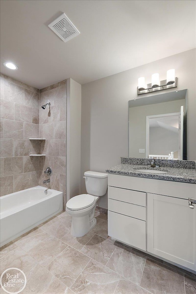 3095 Bridgewater Rd Unit # 30, Auburn Hills, MI 48326 - bathroom featuring toilet, vanity, and shower / bathtub combination
