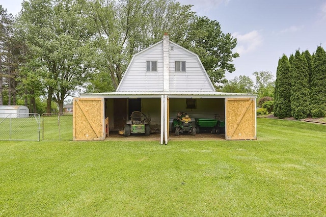14810 28 Mile Rd, Washington, MI 48094 - garage featuring a gate
