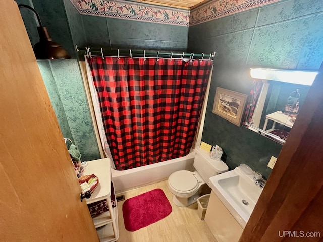 E6280 Snowdrift St Unit 4, Ironwood, MI 49938