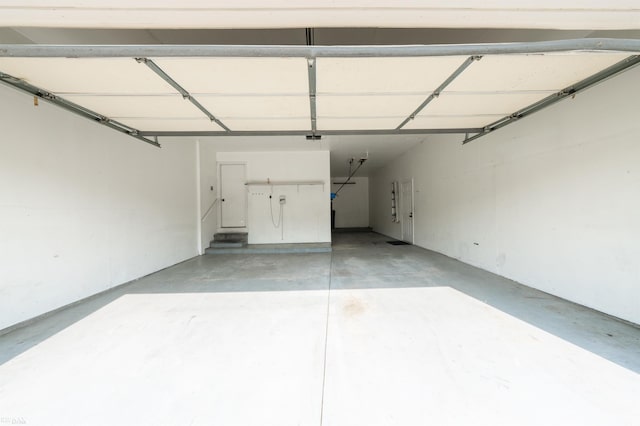 45259 Yorkshire Dr, Macomb, MI 48044 - view of garage