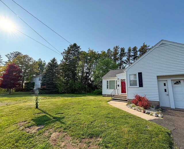 110 W Francis St, Ironwood, MI 49938 - view of grassy yard