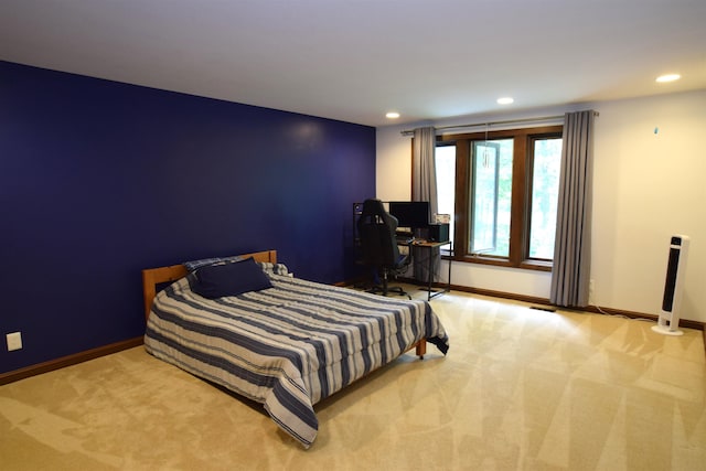 5400 Siebert St, Midland, MI 48640 - carpeted bedroom with recessed lighting and baseboards