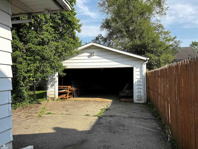3109 Yale St, Flint, MI 48503 - view of detached garage
