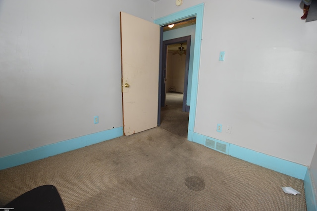 17530 Oakdale St, Roseville, MI 48066 - unfurnished room with carpet