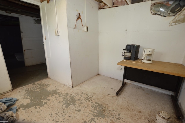17530 Oakdale St, Roseville, MI 48066 - view of unfinished below grade area