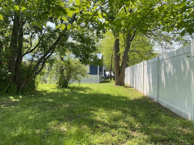 1335 28th St, Manistee, MI 49660 - view of yard