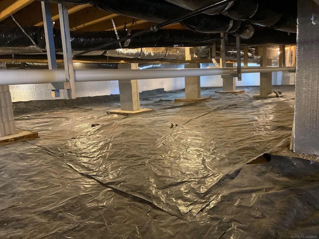 1335 28th St, Manistee, MI 49660 - inside crawl space