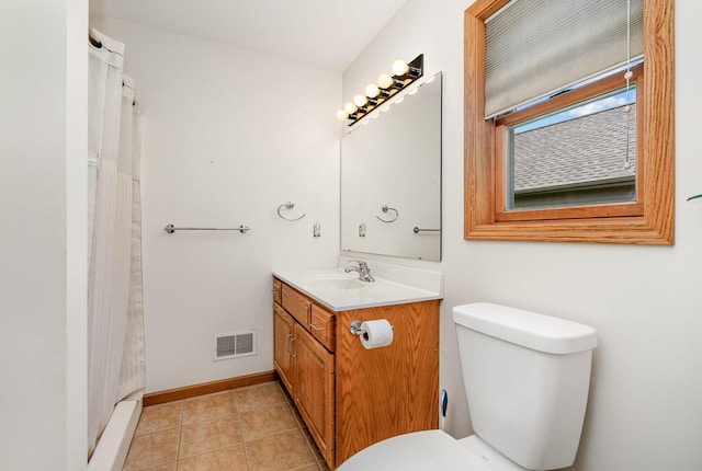 810 Natures Ridge Ln, Bay City, MI 48708 - full bath featuring vanity, tile patterned floors, and curtained shower
