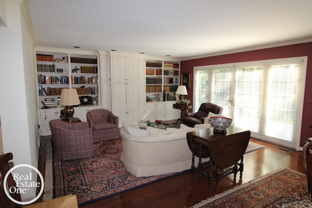 880 Pemberton Rd, Grosse Pointe Park, MI 48230