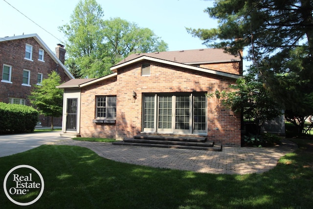 880 Pemberton Rd, Grosse Pointe Park, MI 48230