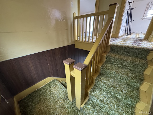 406 S 12th St, Escanaba, MI 49829 - view of stairs