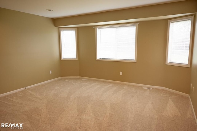 21832 Preserve Ct, Macomb Twp, MI 48042 - unfurnished room featuring light carpet