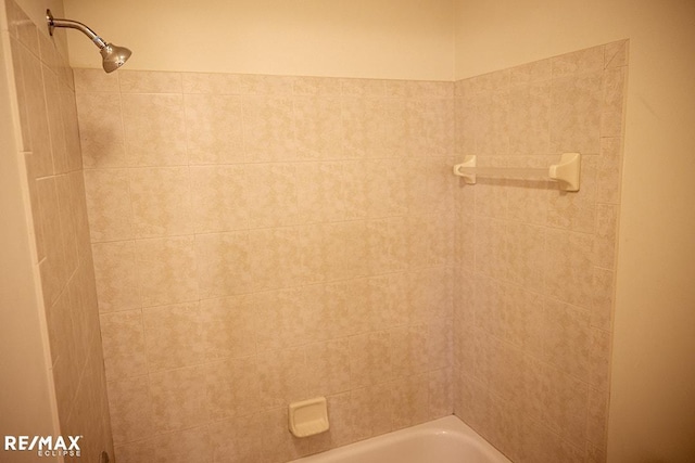 21832 Preserve Ct, Macomb Twp, MI 48042 - full bath with shower / bath combination