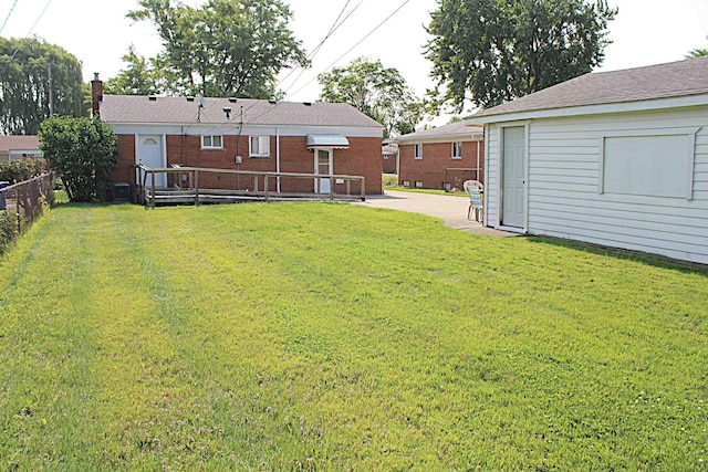 24849 Curie St, Warren, MI 48091 - view of yard with a patio