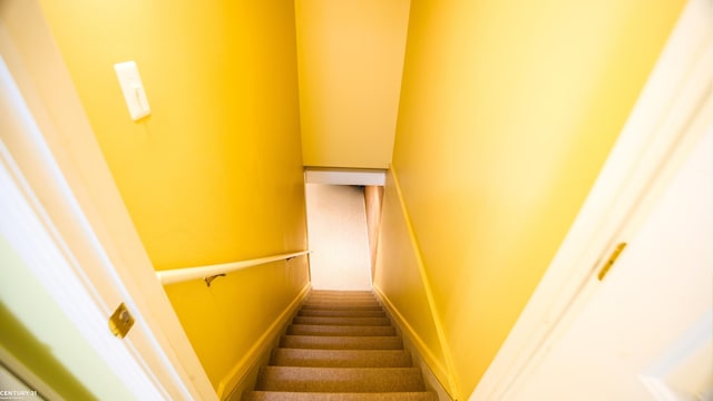17485 Averhill Blvd, Macomb, MI 48042 - view of stairs