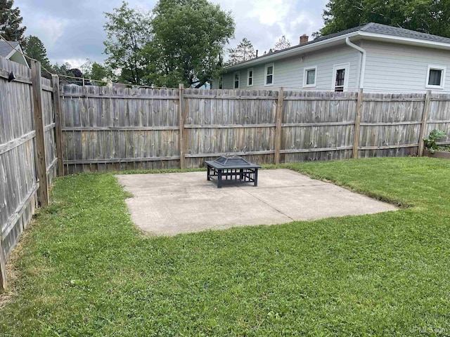 301 N 7th Ave, Hurley, WI 54534 - fenced backyard featuring a patio area