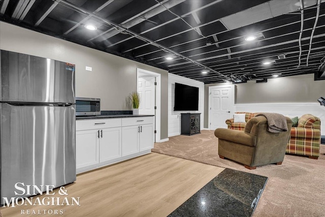 1319 S River Pointe Dr, Saint Clair, MI 48079 - view of living area