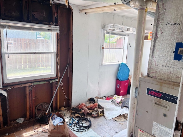 345 N Maple St, Manistique, MI 49854 - interior space