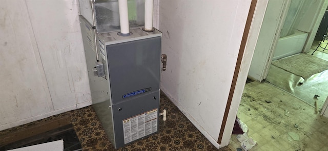 2920 Lauria Rd, Kawkawlin, MI 48706 - utilities featuring heating unit