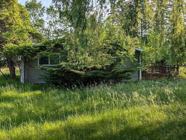 2920 Lauria Rd, Kawkawlin, MI 48706 - view of yard