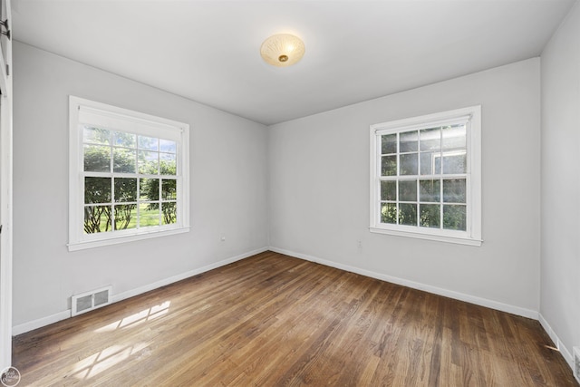 5541 Houghten Dr, Troy, MI 48098 - empty room with hardwood / wood-style flooring and baseboards