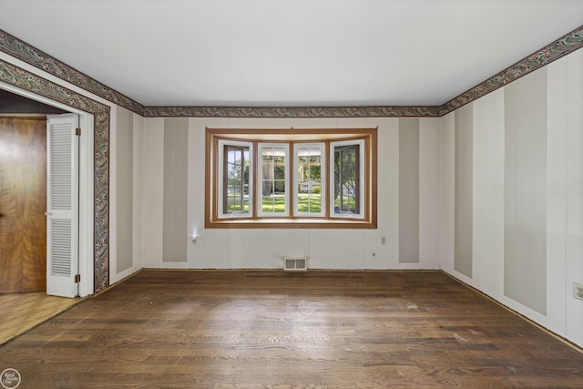 5541 Houghten Dr, Troy, MI 48098 - spare room featuring wood finished floors