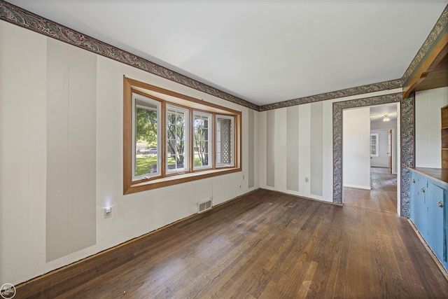 5541 Houghten Dr, Troy, MI 48098 - unfurnished room featuring dark wood-style floors and baseboards