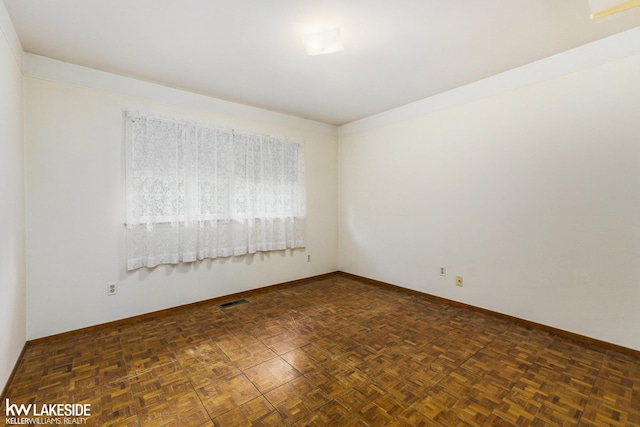 3480 Devonshire St, Sterling Heights, MI 48310 - empty room with baseboards