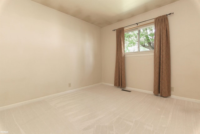 31717 Tecla St, Warren, MI 48088 - unfurnished room with light carpet and baseboards