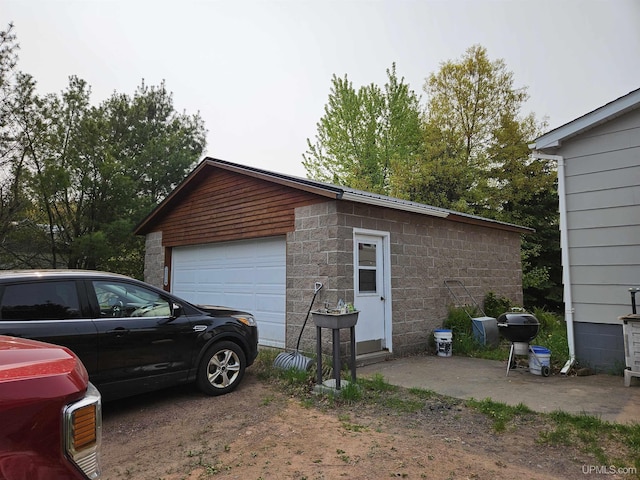 505 Pennsylvania Ave, Ontonagon, MI 49953 - view of garage