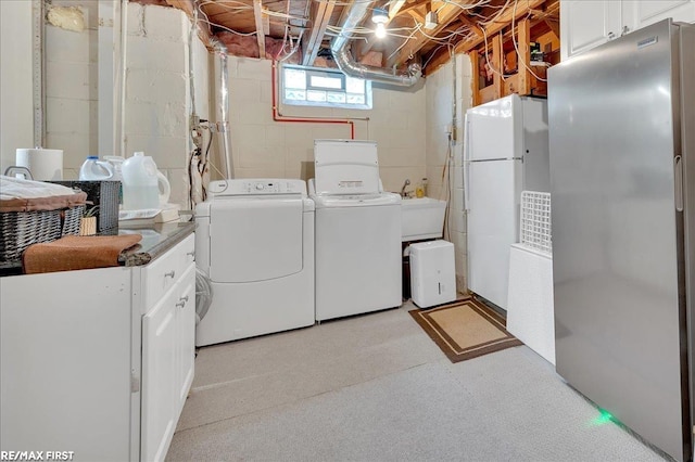 2080 Beaufait Dr, Grosse Pointe Woods, MI 48236 - washroom with independent washer and dryer and concrete block wall