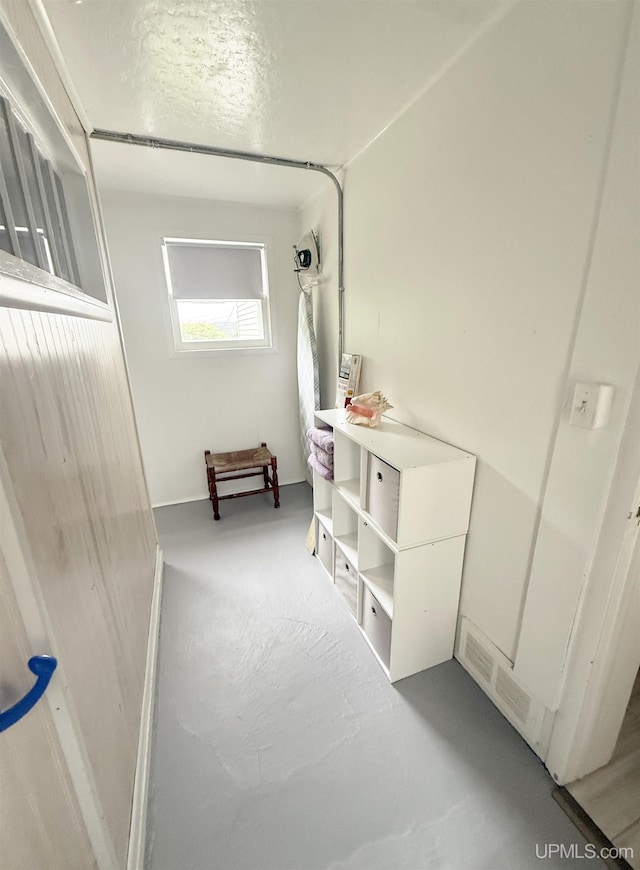 401 White St, Hancock, MI 49930 - view of corridor