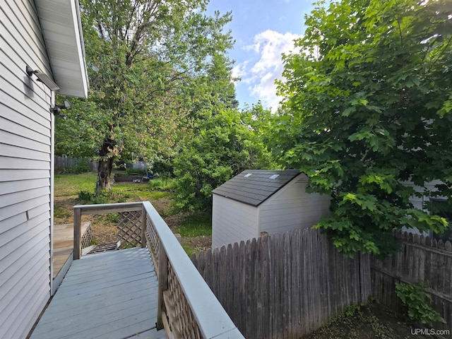 816 W Bluff St, Marquette, MI 49855 - wooden terrace featuring a storage shed