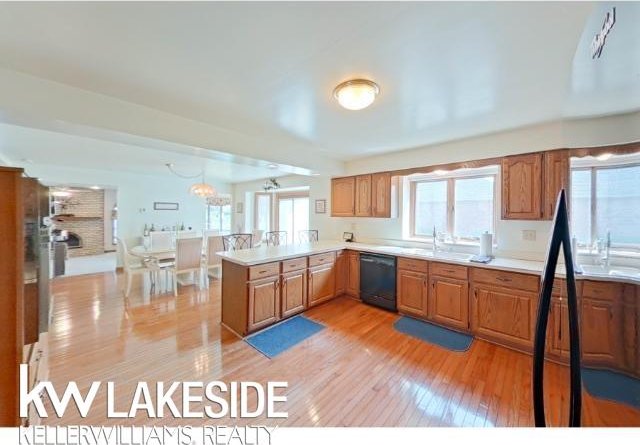 37272 Fiore Trl, Clinton Township, MI 48036