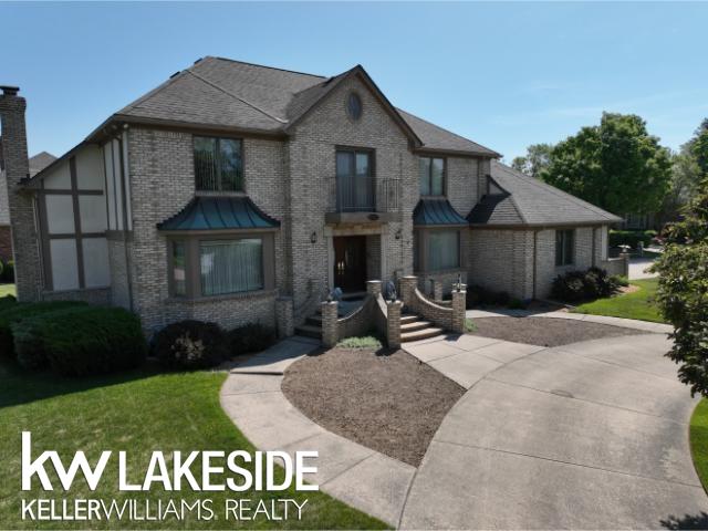 37272 Fiore Trl, Clinton Township, MI 48036