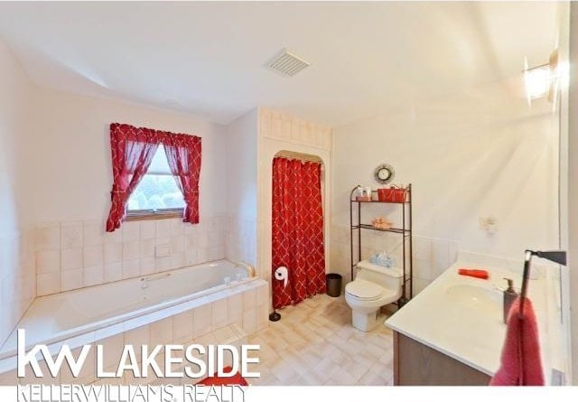 37272 Fiore Trl, Clinton Township, MI 48036