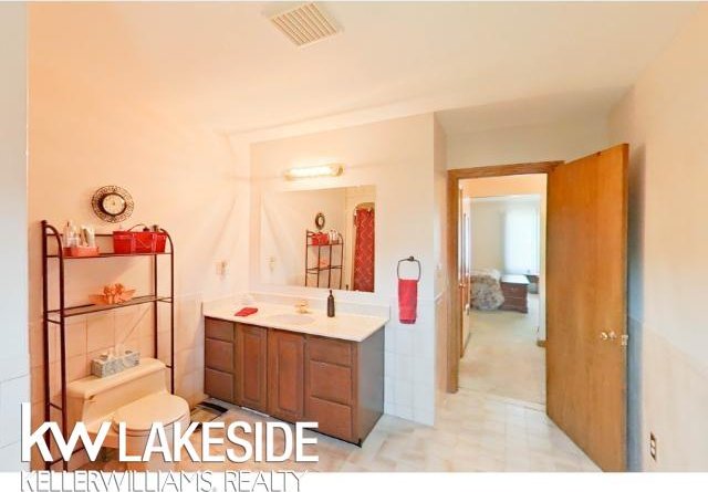 37272 Fiore Trl, Clinton Township, MI 48036