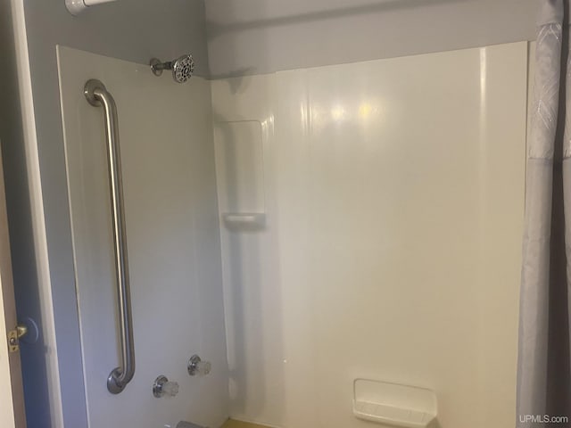 26121 S Calumet St, Laurium, MI 49913 - bathroom with bathing tub / shower combination