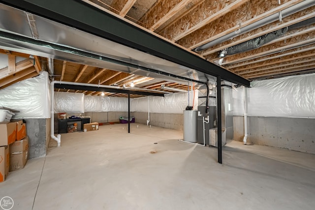 58530 Westmoore Cir, New Haven, MI 48048 - unfinished below grade area featuring water heater and heating unit