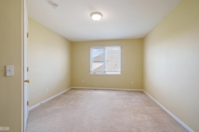 14060 Wayford Run, Shelby Twp, MI 48315 - unfurnished room with light colored carpet and a smoke detector