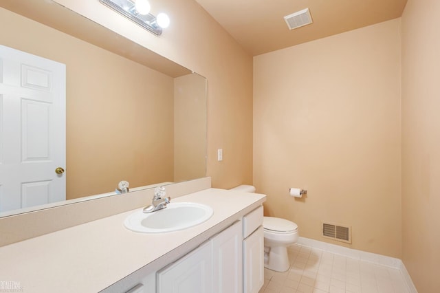 14060 Wayford Run, Shelby Twp, MI 48315 - bathroom featuring vanity and tile patterned floors