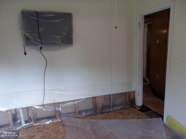 2221 N Channel Dr, Harsens Island, MI 48028 - view of spare room