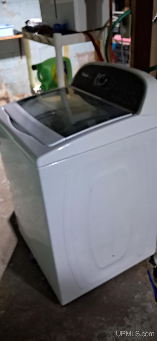 309 Fir St, Munising, MI 49862 - laundry room featuring washer / clothes dryer