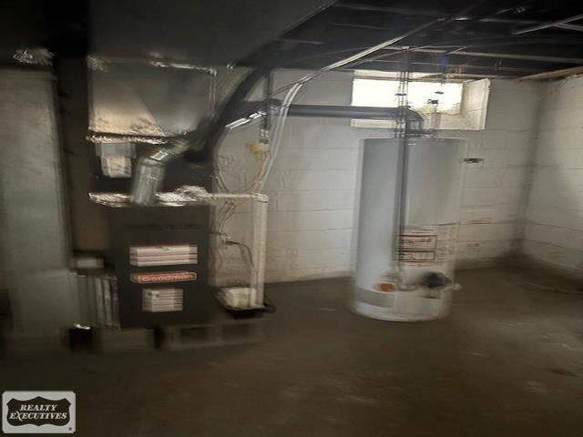 10530 Lakepointe St, Detroit, MI 48224 - unfinished below grade area featuring gas water heater