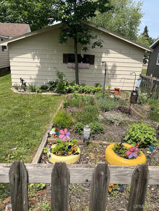 754 Duncan Ave, Ishpeming, MI 49849 - view of yard