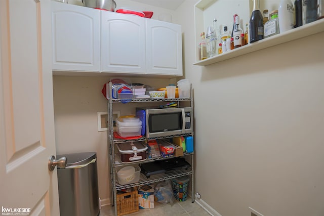 56798 Winding Creek Dr, Macomb, MI 48042 - view of pantry