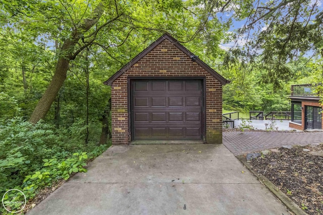 35727 Elm St, Wayne, MI 48184 - detached garage featuring driveway