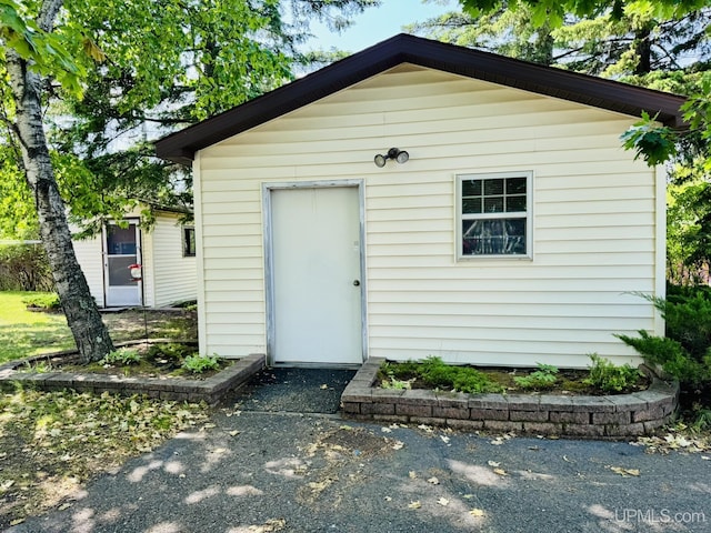 292 Chestnut St, Kingsford, MI 49802 - view of outdoor structure